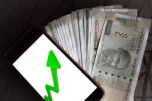 USD to INR Forecast Using Technical & Fundamental Analysis