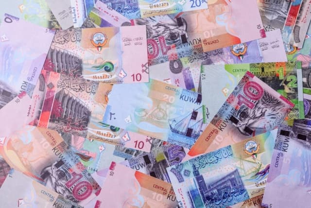 ما هي أقوى عملة في العالم حاليًا؟