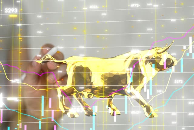 Bull Flag Pattern: What It Is and How To Trade?