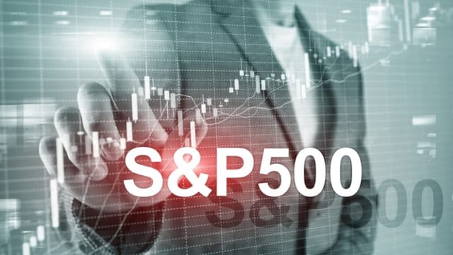 ما هو الفرق بين SPX و SPXW؟
